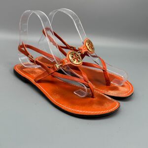 Tory Burch Ali Women 8 Orange Patent Leather Flat Sandals Buckle Thong Gold Logo